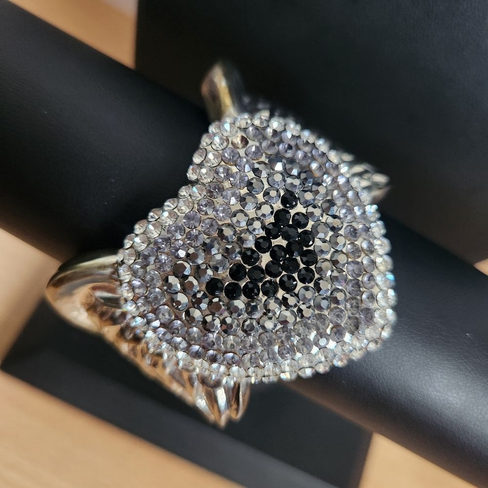 Vintage Heart Shaped Rhinestone Bracelet With Wing Shaped Cuffs